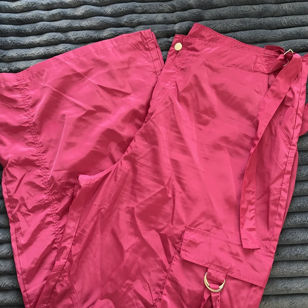 Nasty Gal Hot Pink Parachute Cargo Pants - Picture 4 of 4
